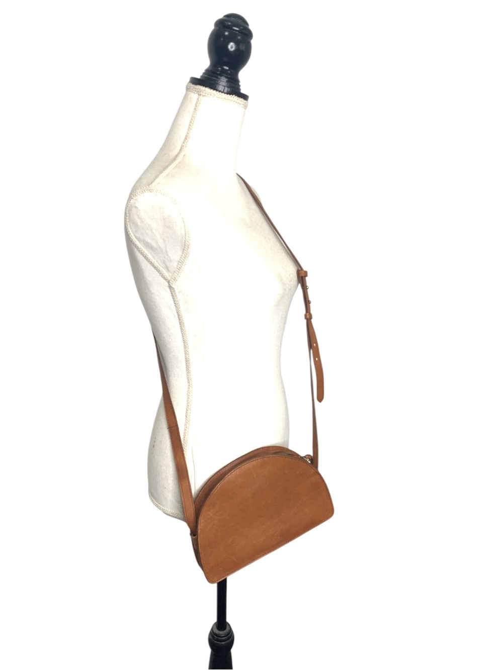 MADEWELL The Simple Half-Moon Crossbody Bag Luxury Designer Brown Leather
